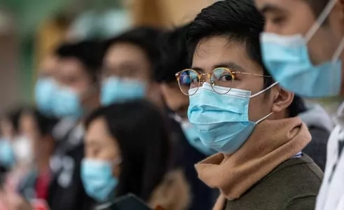 Ученые рассказали о преимуществе людей в очках во время пандемии