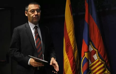 Президент «Барселоны» Бартомеу ушел в отставку