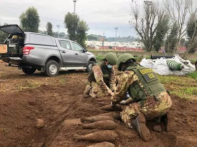 Под тренировочной базой "Ромы"  найдены снаряды времен Второй мировой войны