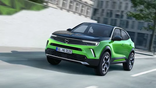 Opel представил модернизированный Mokka с классическим мотором