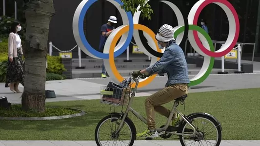 Около 10 тыс. волонтеров в Токио отказались от работы на Олимпиаде