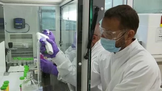 Ученые Бангладеша раз­работали вакцину от с­амого заразного штамм­а коронавируса