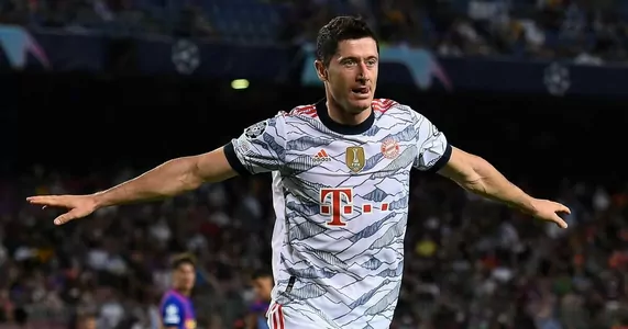 «Barselona» Lewandowskiniň transferi boýunça ylalaşyk gazandy