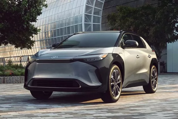 Toyota we Subaru müňlerçe elektromobillerini yzyna gaýtaryp alýar