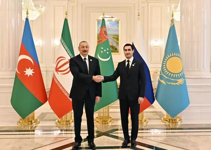 Президента Азербайджана встретился в Ашхабаде с Президентом Туркменистана
