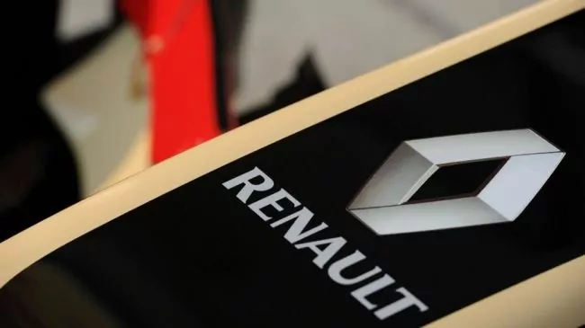 Renault в 2022 году сократила продажи автомобилей на 30%