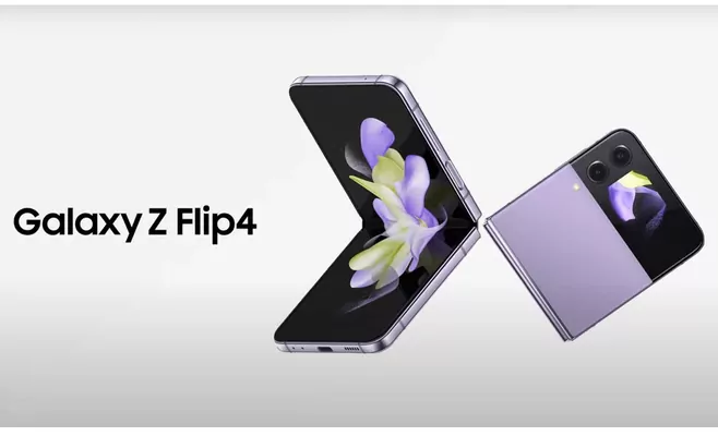 Samsung täze Galazy Z Flip 4 smartfonyny bildiriş etdi