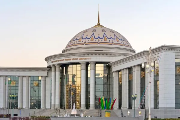 Туркменские вузы проведут международные онлайн-олимпиады по химии и физике