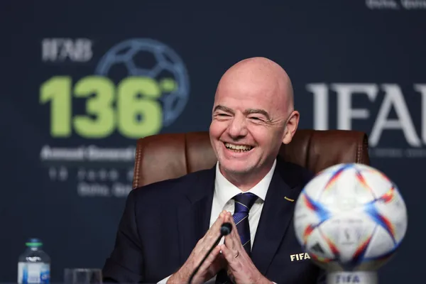 FIFA transfer bazarynyň işindäki üýtgeşmeleri bildiriş etdi