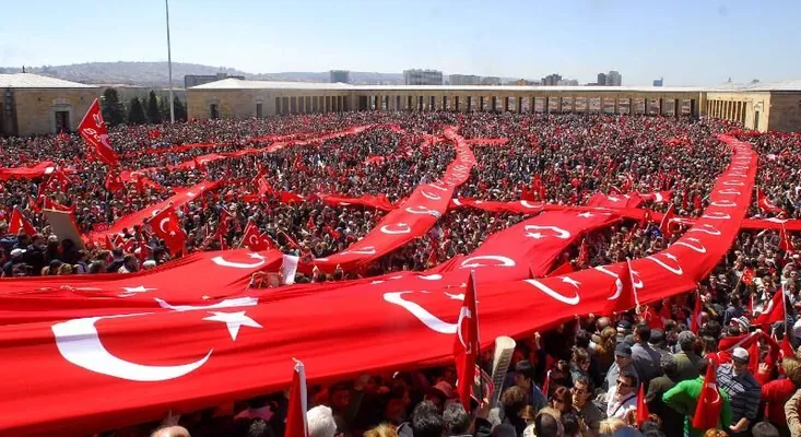 Serdar Berdimuhamedow Ärdogany Türkiýäniň Respublika güni bilen gutlady