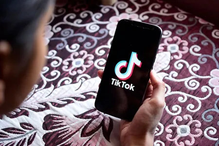 TikTok снизил прогноз по доходу от рекламы на $2 млрд