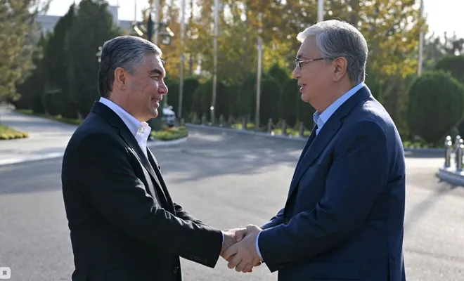 Гурбангулы Бердымухамедов поздравил Президента Казахстана с победой на выборах