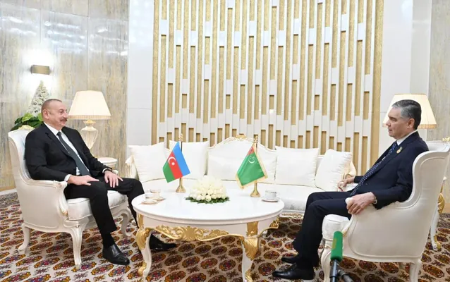 Gurbanguly Berdimuhamedow Awazada Azerbaýjanyň Prezidentini kabul etdi