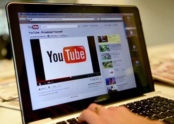 YouTube теперь будет наказывать за оскорбительные комментарии