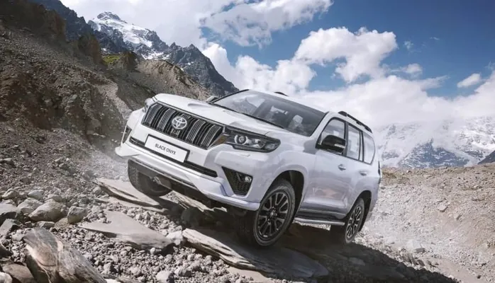 Toyota выпустит летом новый Land Cruiser Prado