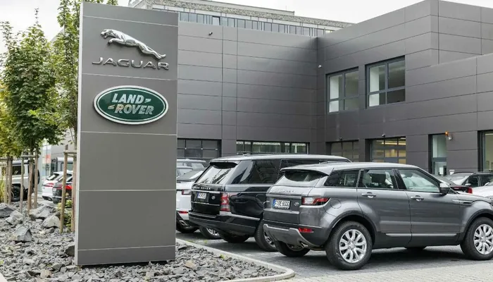 Jaguar Land Rover kompaniýasy iki ýyldan bäri ilkinji gezek girdeji aldy