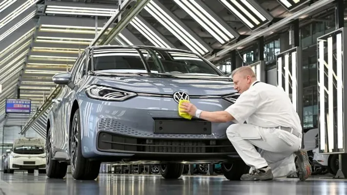 Volkswagen заявил о планах нанять 2,8 тысячи новых IT-специалистов