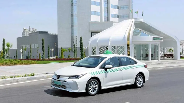 В столичном таксопарке появились 530 новых авто