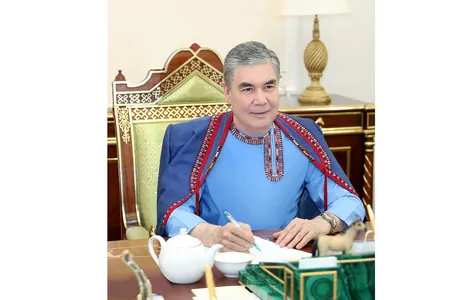 Gurbanguly Berdimuhamedow «Ýaşlara gutlag» atly täze aýdymyny sowgat etdi