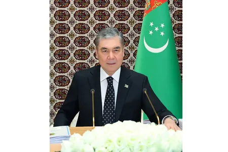 Gurbanguly Berdimuhamedow Arkadag şäheriniň guramaçylyk meseleleri boýunça maslahat geçirdi
