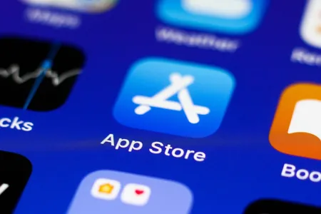 Bloomberg: iOS 17 goşundylary diňe App Store-dan däl, eýsem islendik çeşmeden hem gurnar