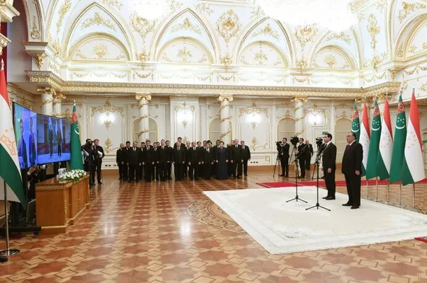 Täjigistanda Magtymguly adyndaky umumybilim berýän orta mekdebiň düýbi tutuldy