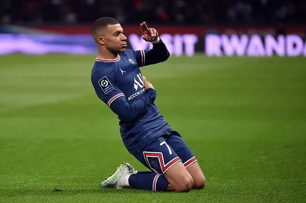 Mbappe «PSŽ-däki» geljegi babatda belli karara geldi