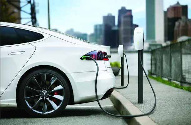 Электромобили Ford смогут воспользоваться зарядными станциями Tesla