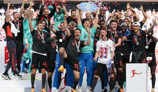 "Бавария" в 11-й раз подряд стала чемпионом Германии