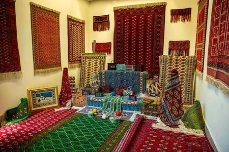 Raýatlaryň toparyna «Türkmenistanyň at gazanan halyçysy» diýen hormatly at dakyldy