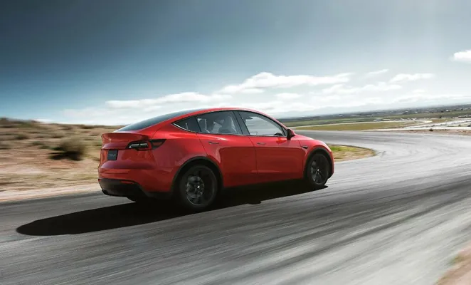 Tesla Model Y стала самым продаваемым автомобилем 2023 года