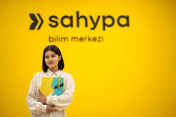 Änewdäki «Sahypa» bilim merkezi 1-nji iýunda ýazylanlara 20% arzanladyş yglan edýär