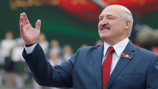 Сердар Бердымухамедов поздравил Лукашенко с днем независимости Республики Беларусь