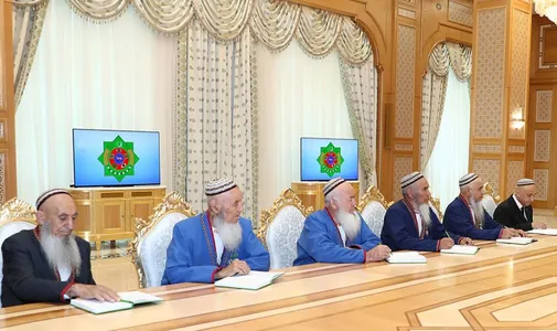 Создан Совет старейшин Халк Маслахаты Туркменистана
