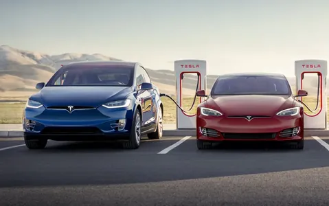 Tesla предлагает семилетний кредит на свои автомобили