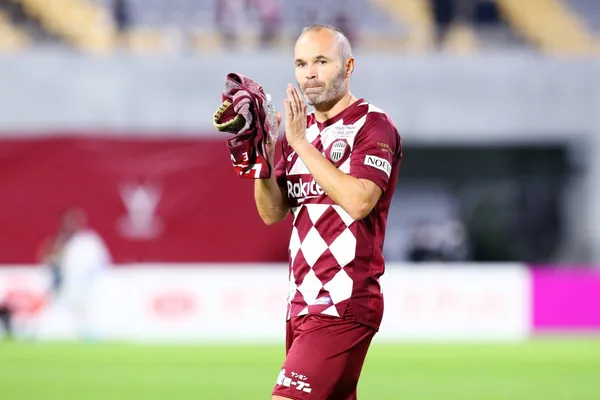 Andreas Inýesta BAE-niň «Emireýts» klubuna geçdi
