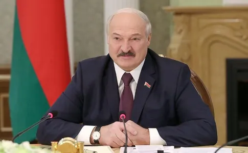Сердар Бердымухамедов и Гурбангулы Бердымухамедов поздравили Александра Лукашенко с днем рождения