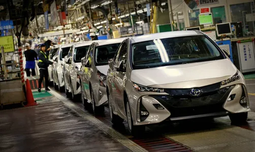 Nikkei: Toyota впервые выпустит в 2023 году больше 10 млн авто за 12 месяцев
