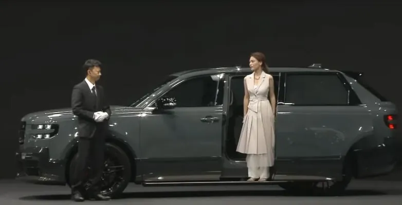 Состоялась презентация нового люксового кроссовера Toyota Century