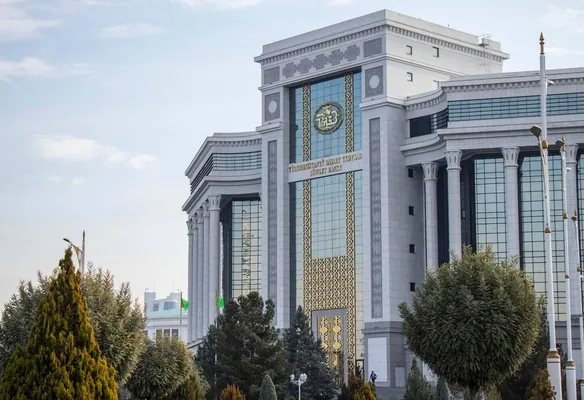 Gurbanguly Berdimuhamedow Germaniýanyň banklaryny türkmen banklary bilen göni gatnaşyklary işjeň ösdürmäge çagyrdy