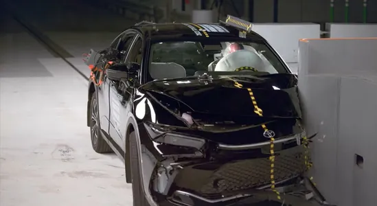 Toyota Crown 2023 получила награду Top Safety Pick+ в США как самый безопасный автомобиль