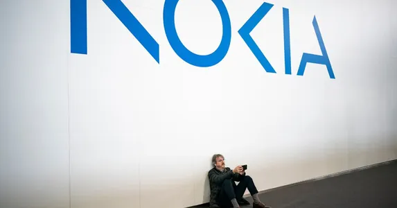 Nokia dünýäde 14 müň işgärini azaltmak meýilnamasy barada aýtdy