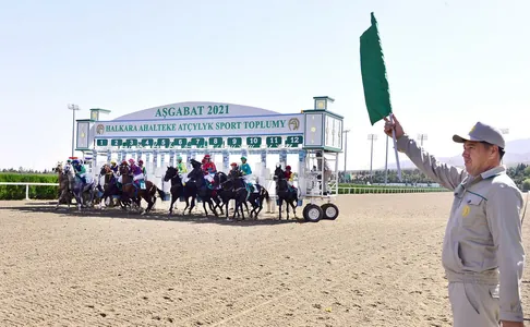 Ахалтекинский конный комплекс президента Туркменистана дополнят новыми объектами