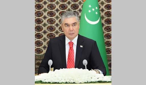Gurbanguly Berdimuhamedow Türkmenistanyň Halk Maslahatynyň Prezidiumynyň mejlisini geçirdi