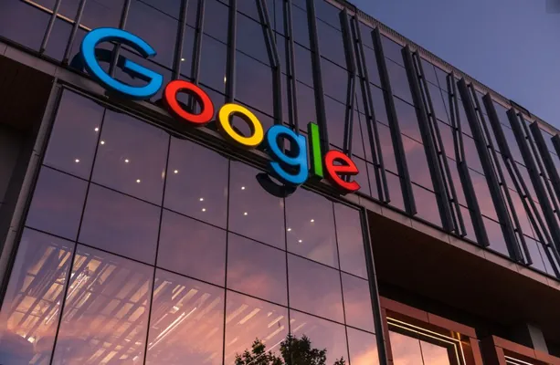 Google инвестирует $2 млрд в разработчика искусственного интеллекта Anthropic. Общая сумма вложений — $5 млрд