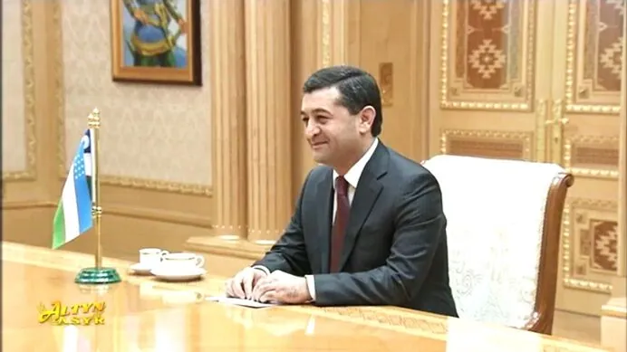Президент Сердар Бердымухамедов принял министра иностранных дел Узбекистана