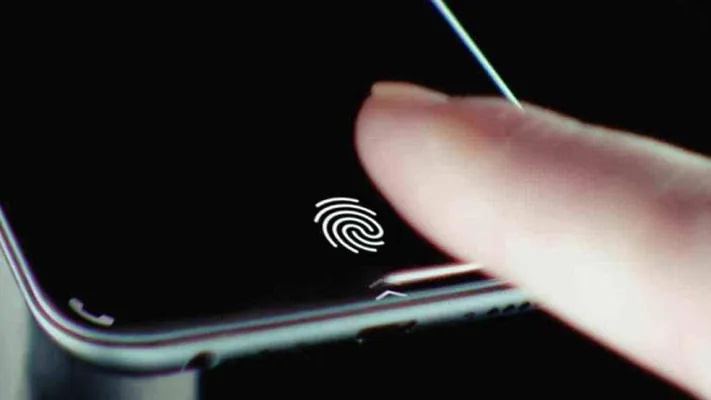 Apple Touch ID-den bütinleý ýüz öwrer