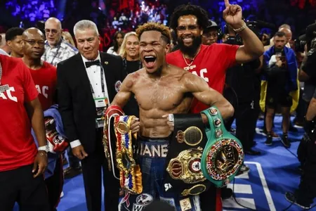 Девин Хейни стал чемпионом мира по версии WBC в первом полусреднем весе