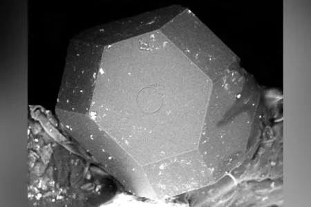 Учёные создали сверхпрочный материал, уступающий по твердости лишь алмазу