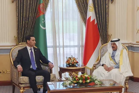 Сердар Бердымухамедов и Гурбангулы Бердымухамедов поздравили Короля Бахрейна